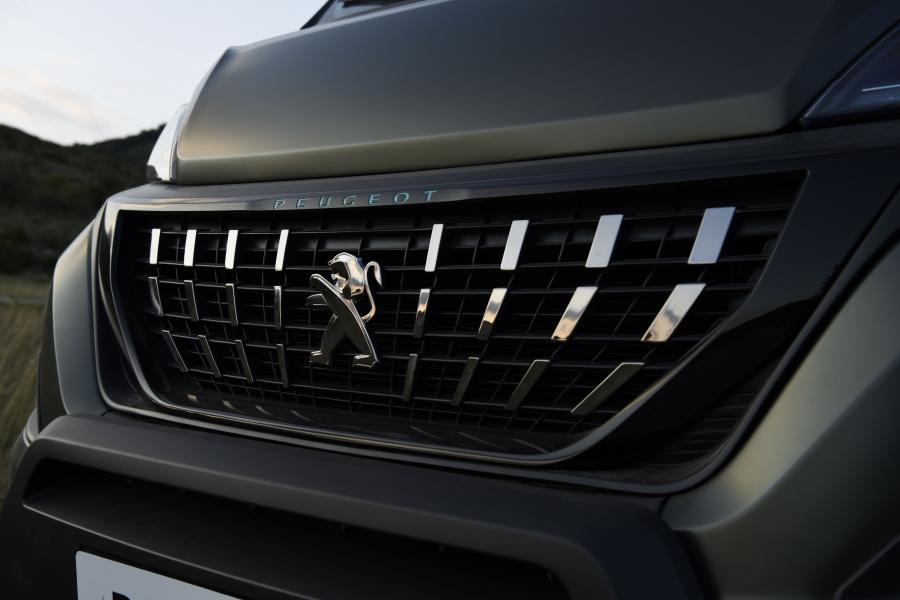 Логотип Peugeot Boxer 4x4 Concept 2019 года  (фото 9 из 27)